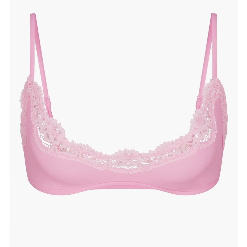 SKIMS Pink Lace Trim Bra